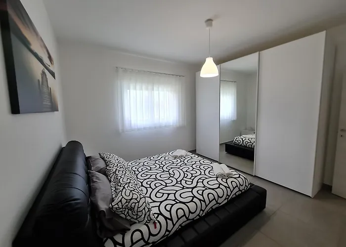 Con Piscina וילה *