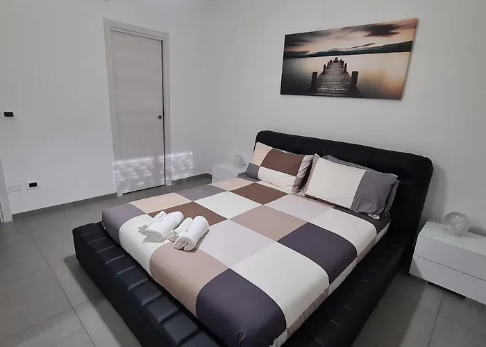 Con Piscina Leonforte