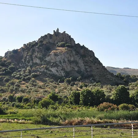 Con Piscina Villa Leonforte