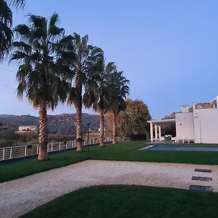 Villa Con Piscina *