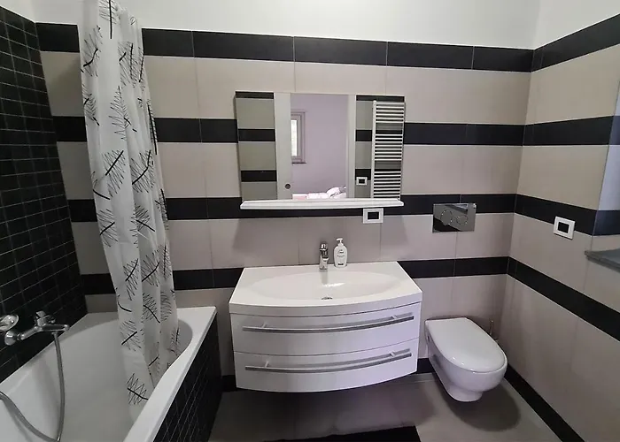 Con Piscina فيلة *