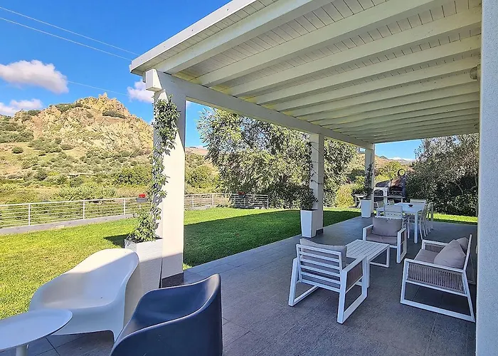 Con Piscina فيلة *