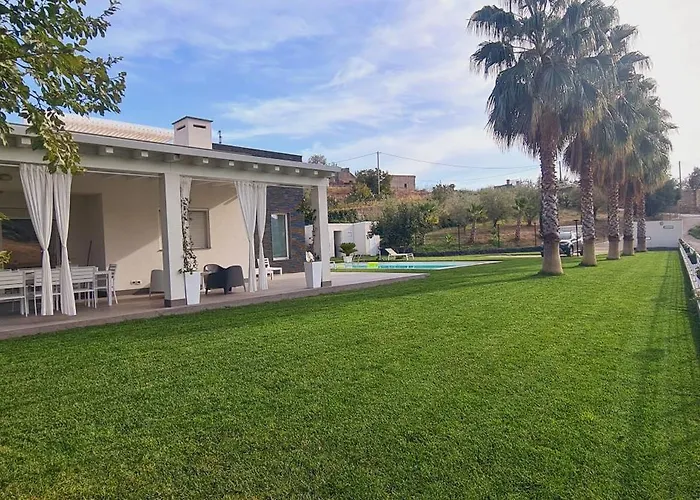 Villa Con Piscina