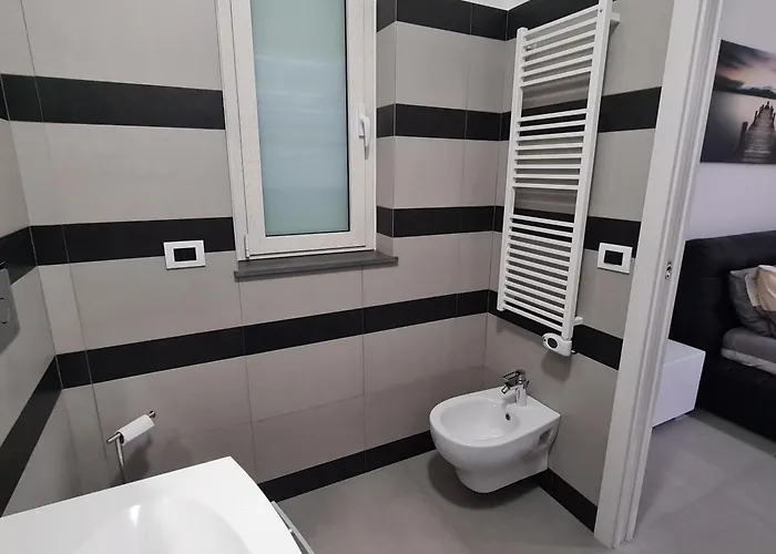 Con Piscina فيلة Leonforte